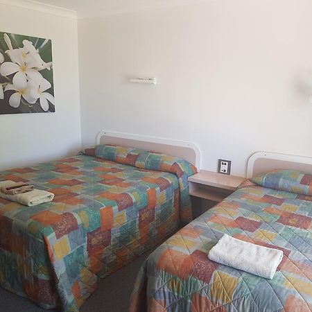 Carnarvon Gateway Motel Exterior photo