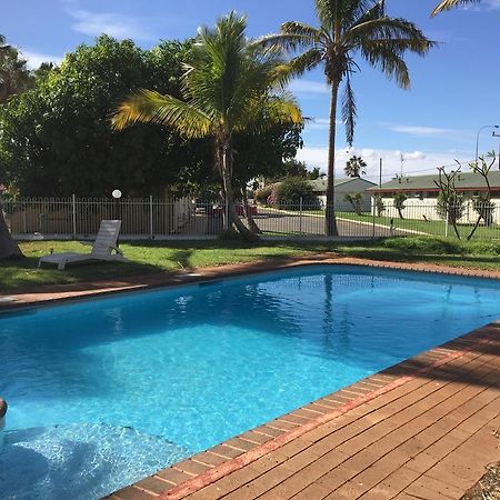 Carnarvon Gateway Motel Exterior photo