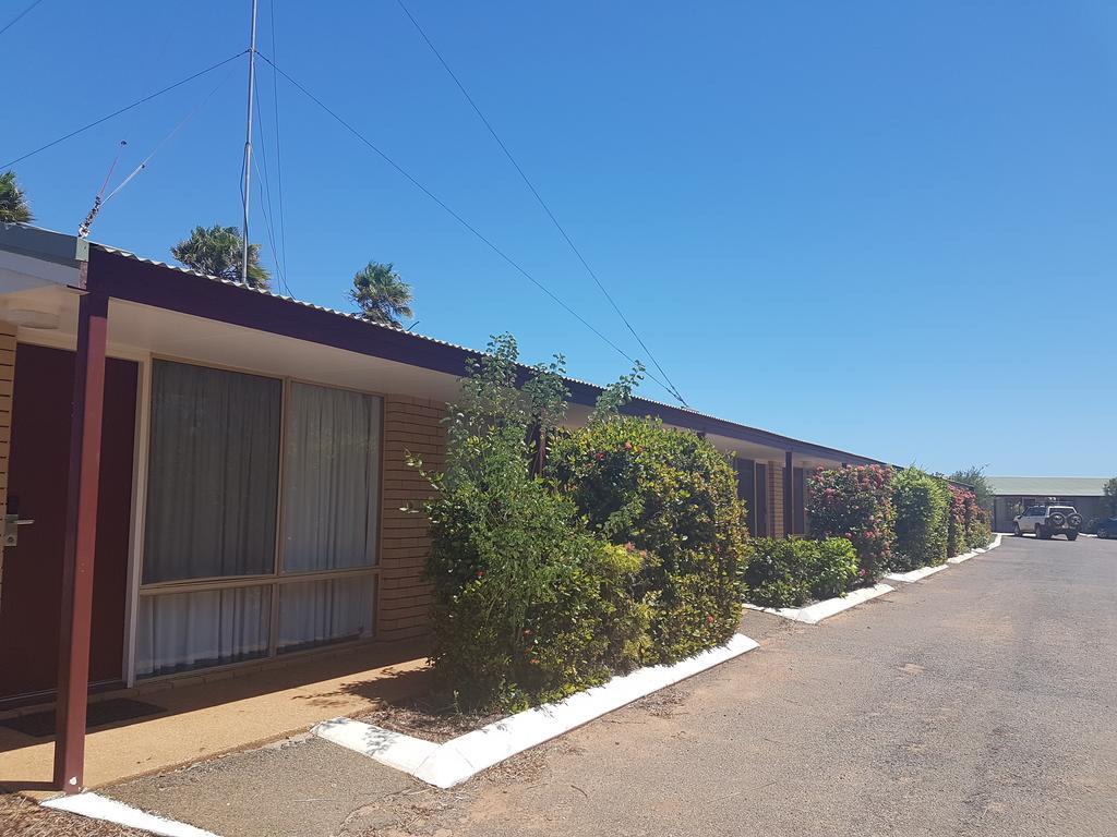 Carnarvon Gateway Motel Exterior photo